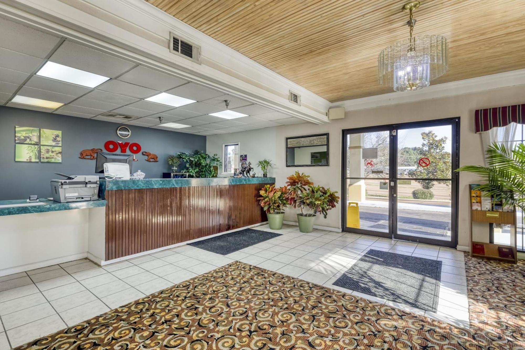 Oyo Hotel Grenada West Ngoại thất bức ảnh